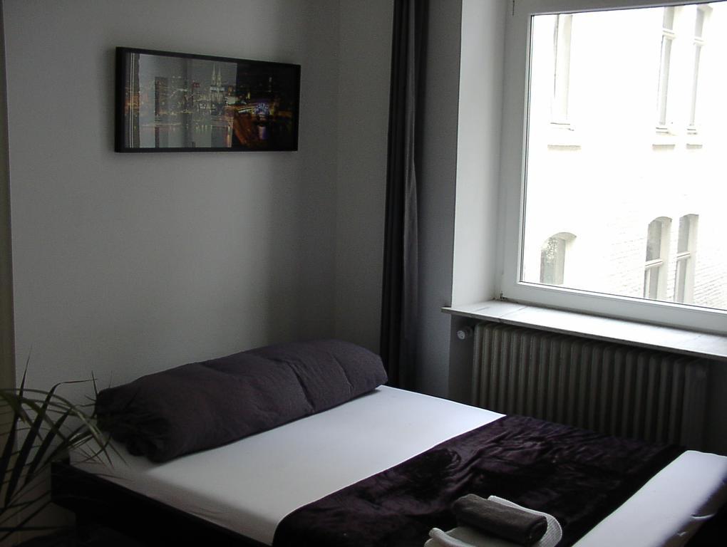 Ferienwohnung Bankwitz Köln Szoba fotó